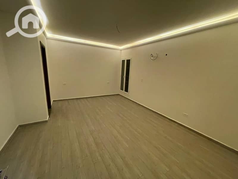 4 WhatsApp Image 2025-12-04 at 5.14. 18 PM (4). jpeg