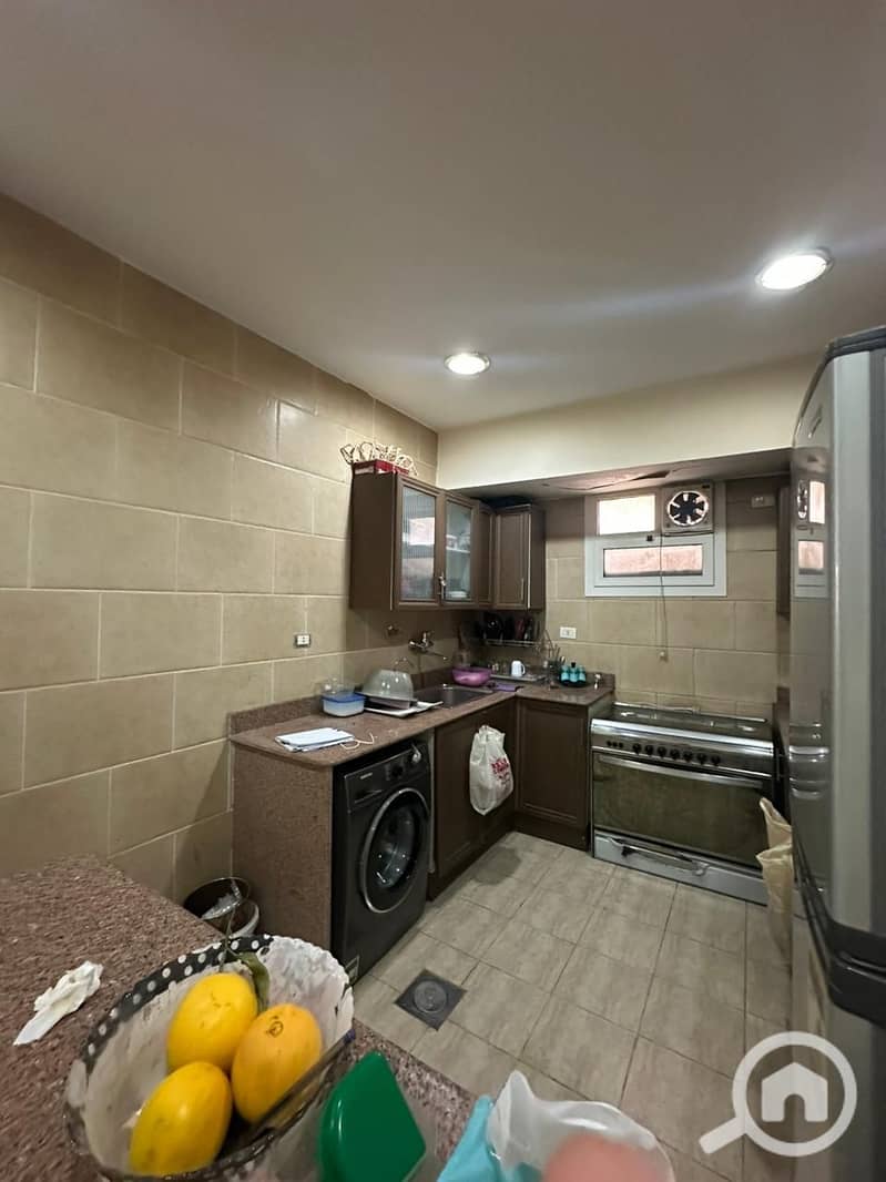 5 a383c658-60d8-4304-a106-963e7b545a93. jpg