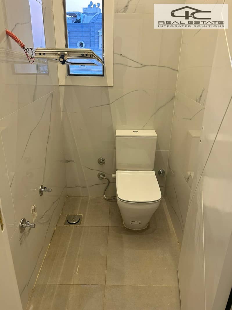 12 WhatsApp Image 2025-12-07 at 1.24. 39 PM (1). jpeg