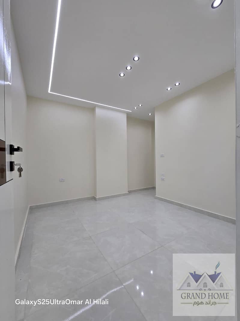 2 7f90b0ce-7306-4ee6-9ea4-2a85ce5c14df. jpg