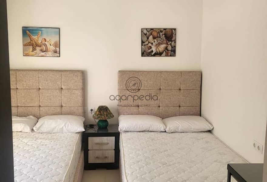 10 71a42b6c-9b5d-4e1c-af97-4f3383ad30f6. jpg