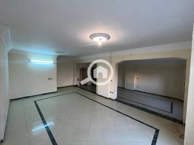 3 Bedroom Flat for Sale in 6th of October, Giza - 93b99de6-6d68-4064-beda-142b3dd58c61. jpg 3 Bedroom Flat for Sale in 6th of October, Giza - 93b99de6-6d68-4064-beda-142b3dd58c61. jpg