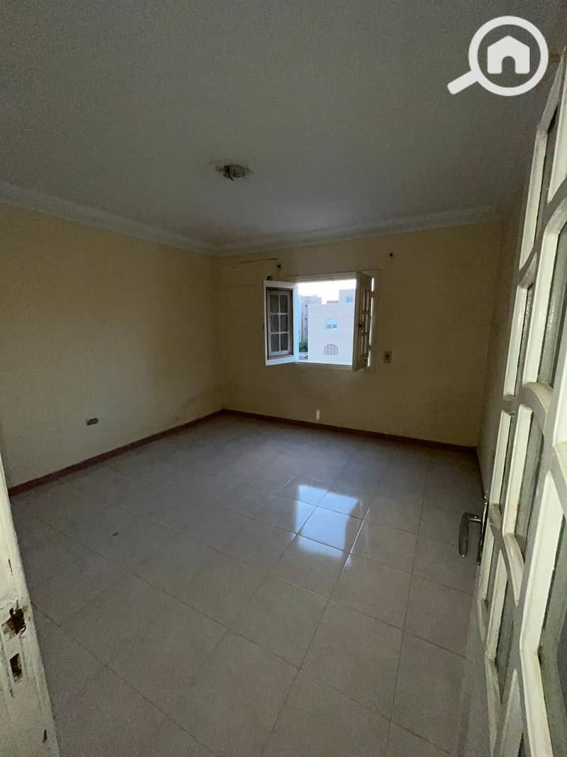 2 1da07a74-177e-4fea-8851-8c9f63453887. jpg