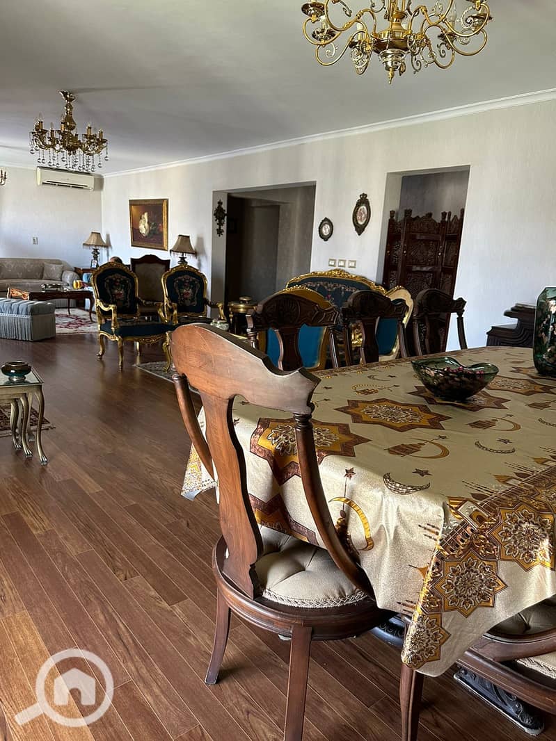 3 6bf0e67c-30a8-431c-8b11-b46b55858ee3. jpeg