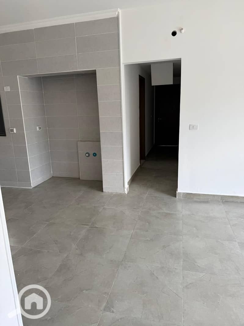 6 74f6a282-f0e9-477b-a0d7-d5c6b42bd380. jpg