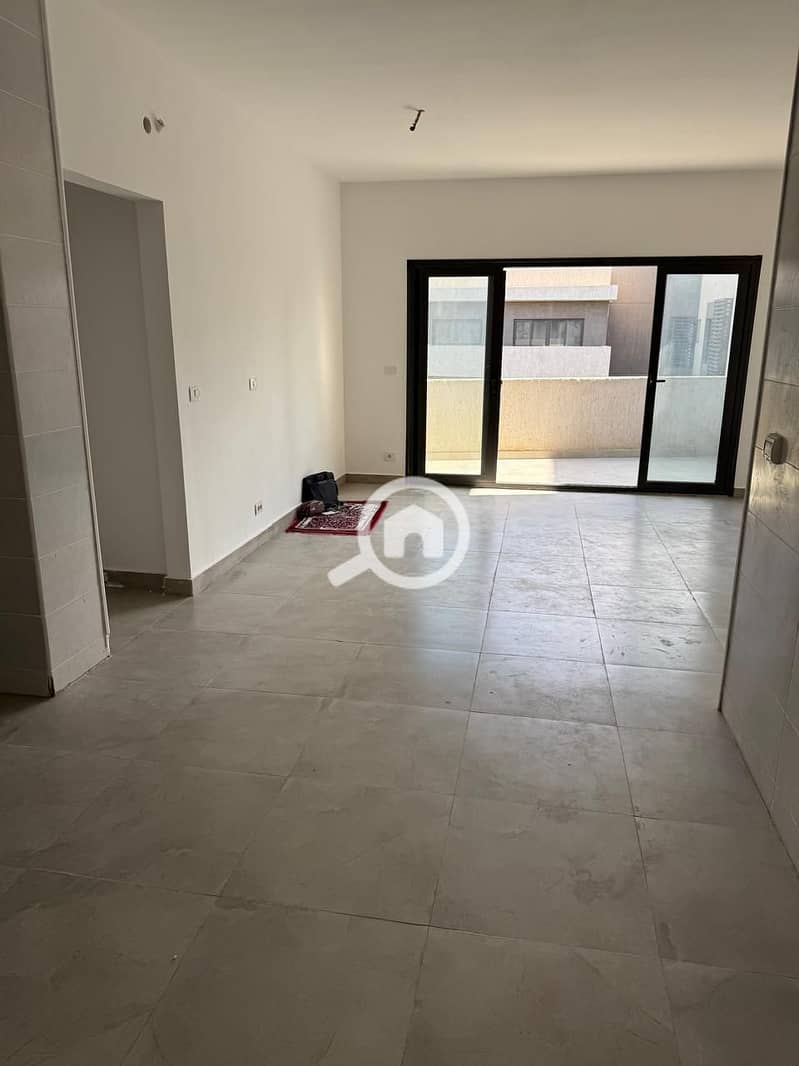 10 e40cf265-e35e-4a81-bd52-68f6cd880ab4. jpg