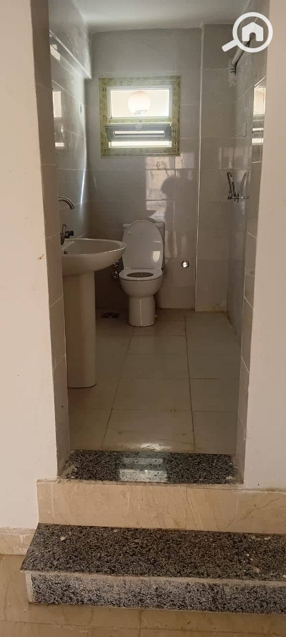 3 6fdae48a-2e2e-4a92-978b-fcc3923a5146. jpg