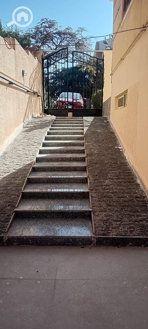 6 be75e696-2977-42a1-9cc9-21ec2081e61e. jpg