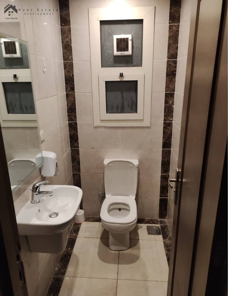 4 WhatsApp Image 2025-11-22 at 12.58. 59_d3de0fce. jpg