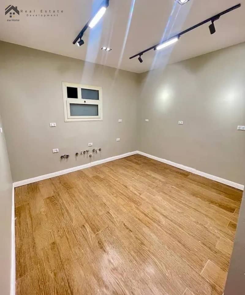 2 WhatsApp Image 2025-11-25 at 14.25. 14_f6fe7841. jpg