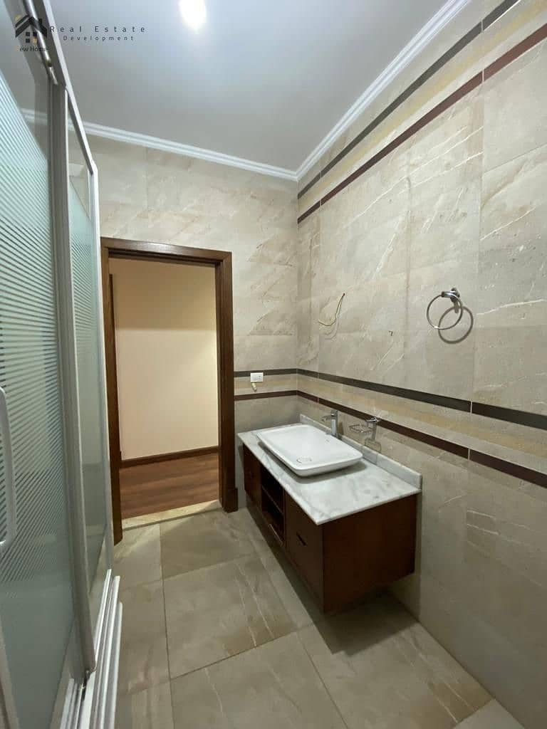 9 WhatsApp Image 2025-09-22 at 14.46. 44_1018dee0. jpg