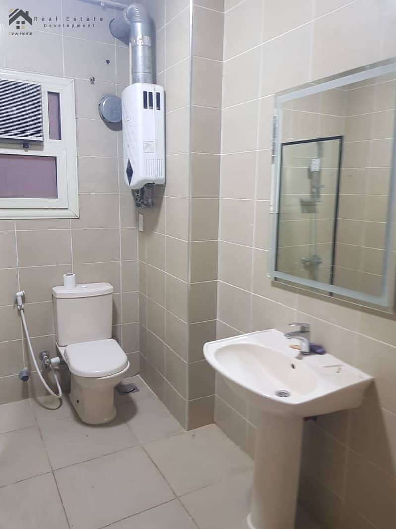 5 WhatsApp Image 2025-09-28 at 16.26. 24_1a25c1fc. jpg