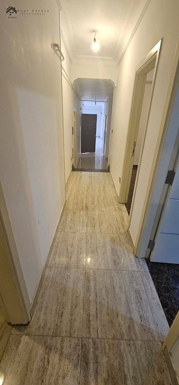 11 WhatsApp Image 2025-10-02 at 12.42. 52_22e8bd3f. jpg