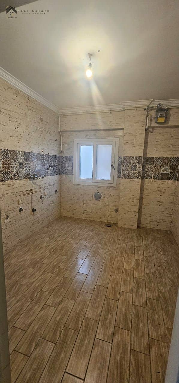 17 WhatsApp Image 2025-10-02 at 12.42. 53_caf74c94. jpg