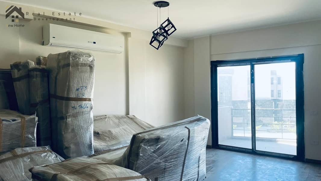 12 c4af8940-2599-4d66-8091-8d95ac8f538f. jpg