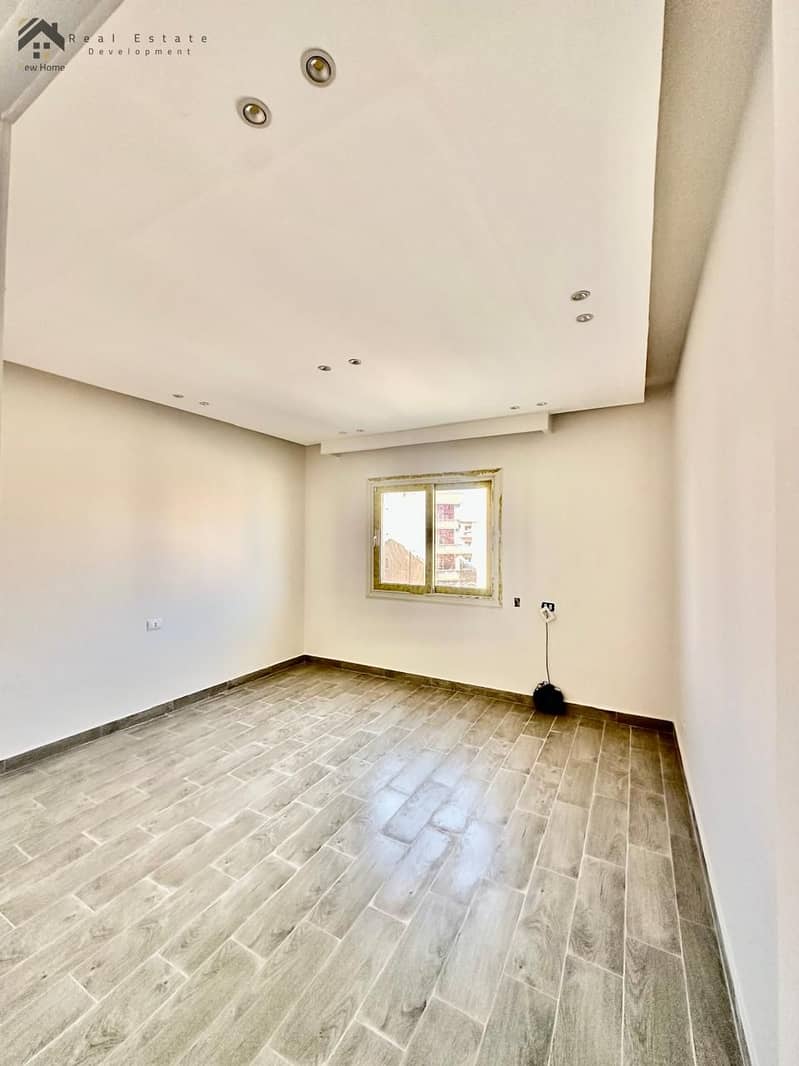 6 WhatsApp Image 2025-12-03 at 23.05. 30_3edf2a96. jpg