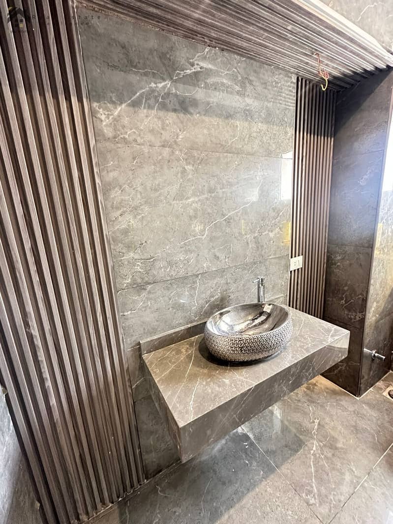 9 WhatsApp Image 2025-12-03 at 23.05. 30_4346c276. jpg