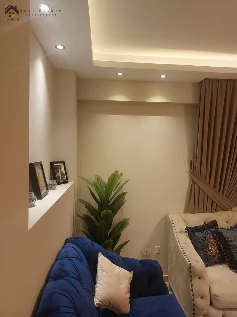 8 ab0c76cb-37f7-454c-bcb2-684d29411b6b. jpeg