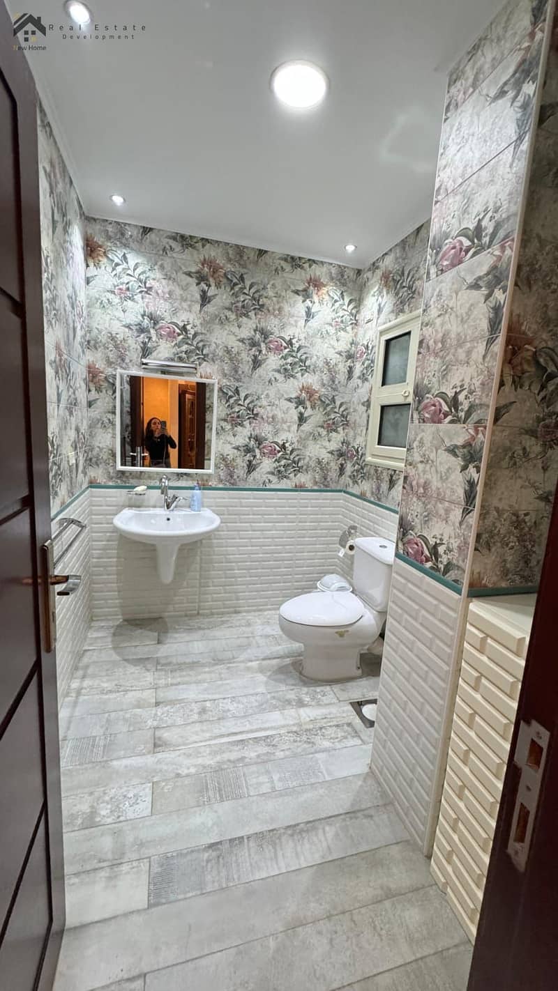 27 WhatsApp Image 2025-10-06 at 12.45. 23_bfb22302. jpg