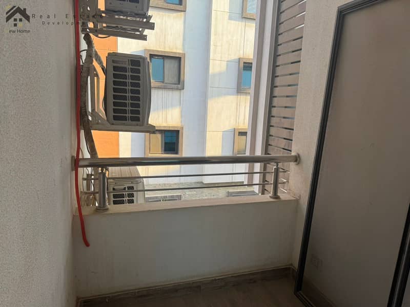 10 WhatsApp Image 2025-10-06 at 13.57. 38_db18a4e8. jpg