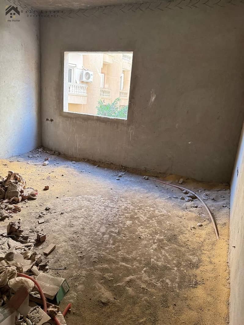 2 WhatsApp Image 2025-10-06 at 15.14. 42_831e0b1e. jpg