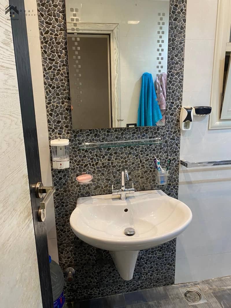 18 WhatsApp Image 2025-11-04 at 18.53. 26_439ced13. jpg