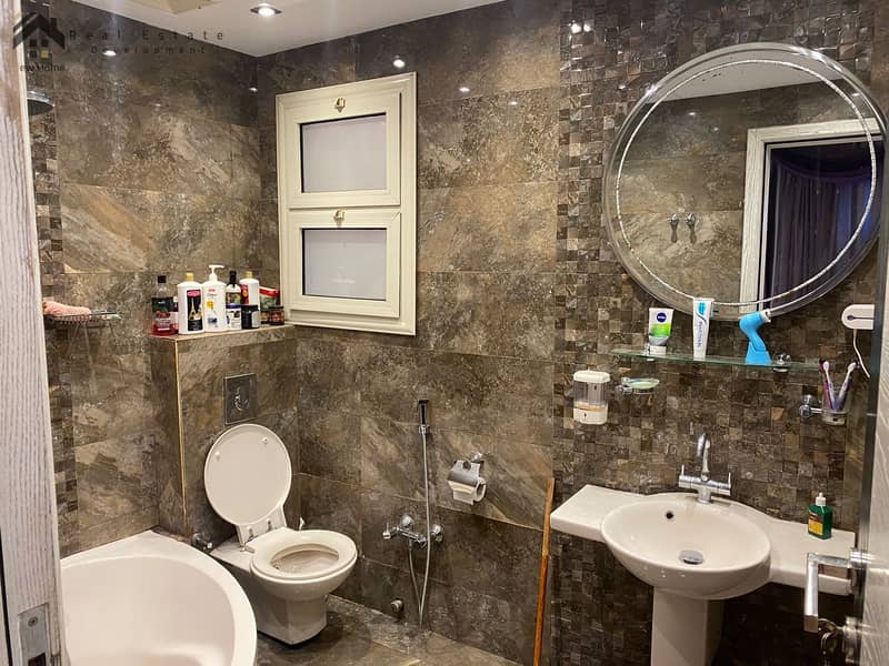 24 WhatsApp Image 2025-11-04 at 18.53. 30_dc456ead. jpg