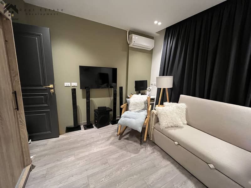 12 WhatsApp Image 2025-12-06 at 13.04. 31_4b4021f8. jpg