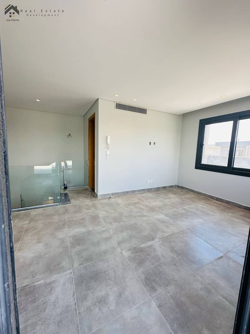 5 WhatsApp Image 2025-11-30 at 12.42. 40_39f0c016. jpg