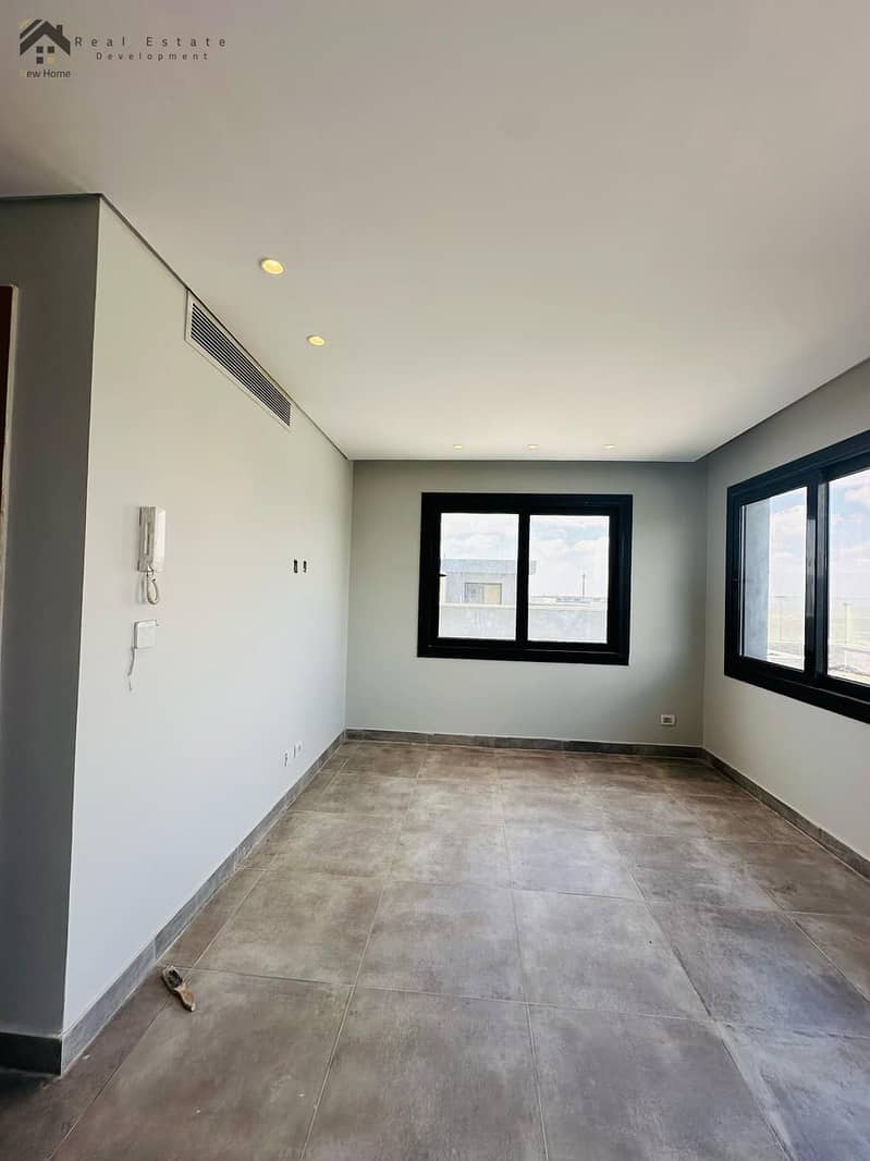 12 WhatsApp Image 2025-11-30 at 12.42. 43_5865e904. jpg