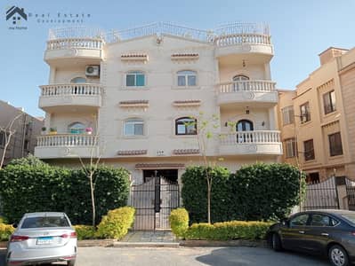 5 Bedroom Apartment for Sale in New Cairo, Cairo - WhatsApp Image 2025-12-06 at 14.00. 58_c3a72bc6. jpg