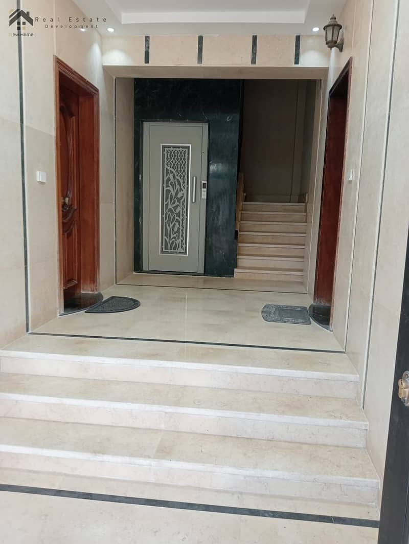 5 WhatsApp Image 2025-12-06 at 14.01. 01_e01a5813. jpg