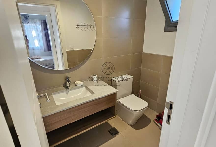 12 ebc0753a-05fb-464a-9b09-4fa4d7d92350. jpg