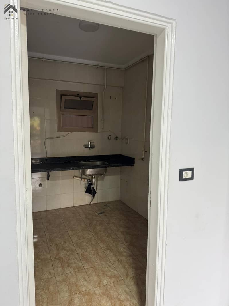 5 WhatsApp Image 2025-12-06 at 14.32. 26_10cbc8a6. jpg