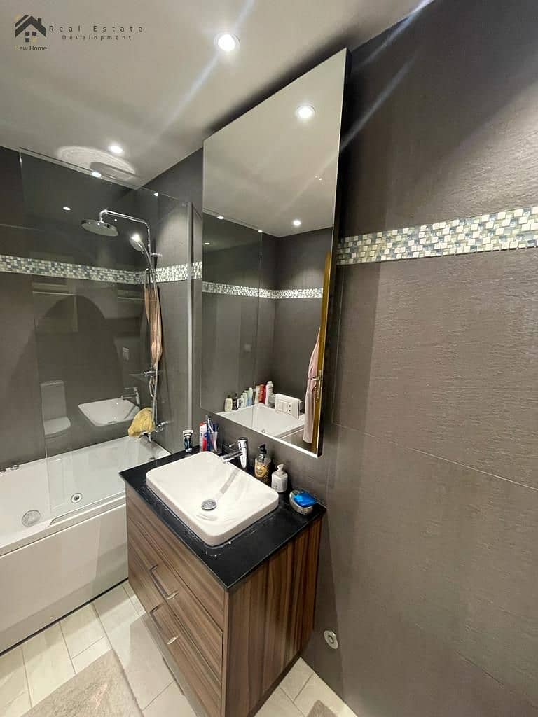 5 WhatsApp Image 2025-10-09 at 14.21. 54_f4a837b5. jpg