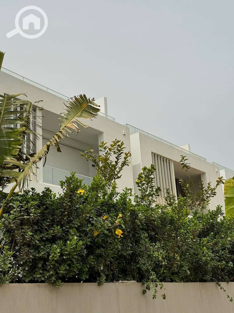 12 WhatsApp Image 2024-10-22 at 1.03. 29 PM. jpeg