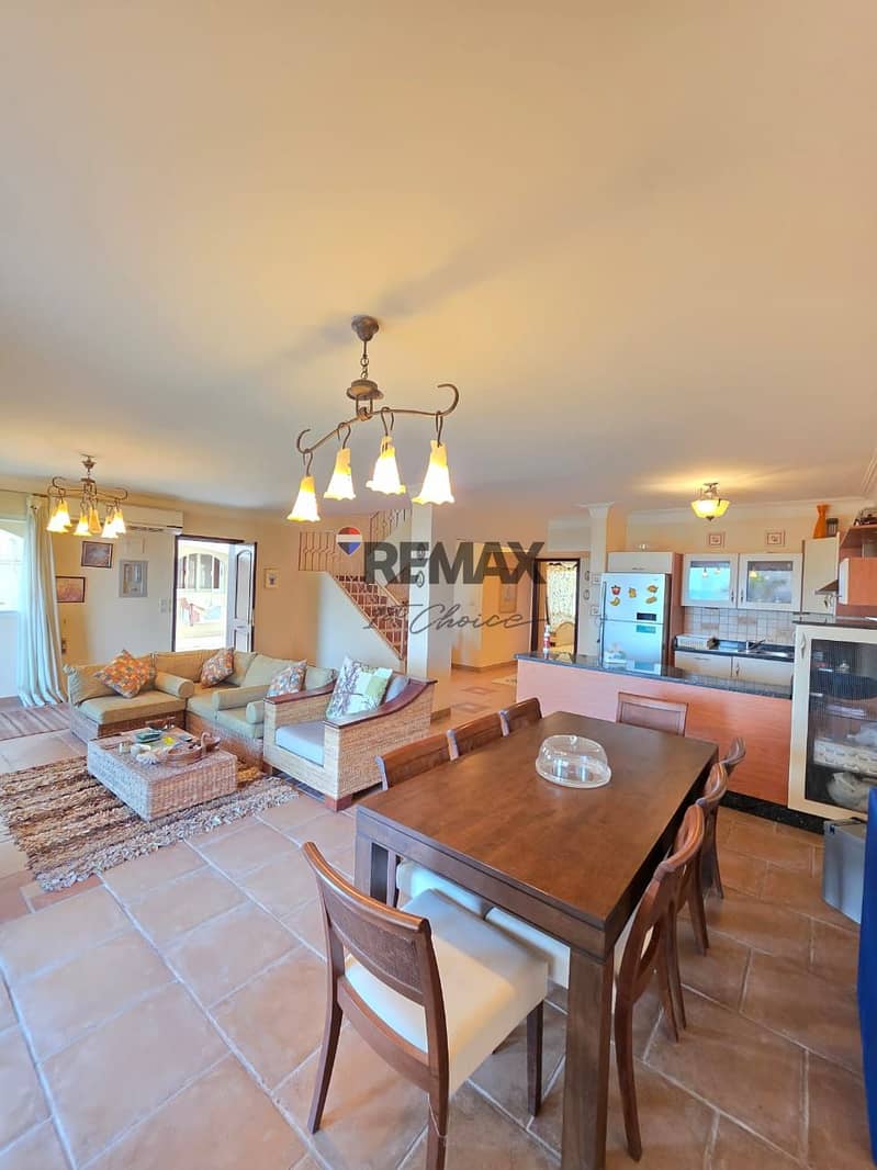 5 46728854-73b3-433b-aa3e-f184e07f6e1b. jpg