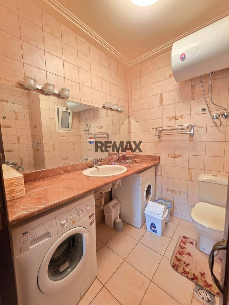 7 8b60efbd-05a4-4b5f-8db3-8cad2c9bf96c. jpg