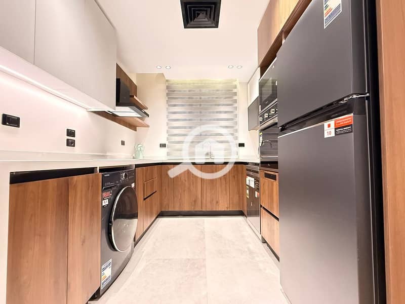 8 WhatsApp Image 2025-12-07 at 10.54. 41 AM (2). jpeg