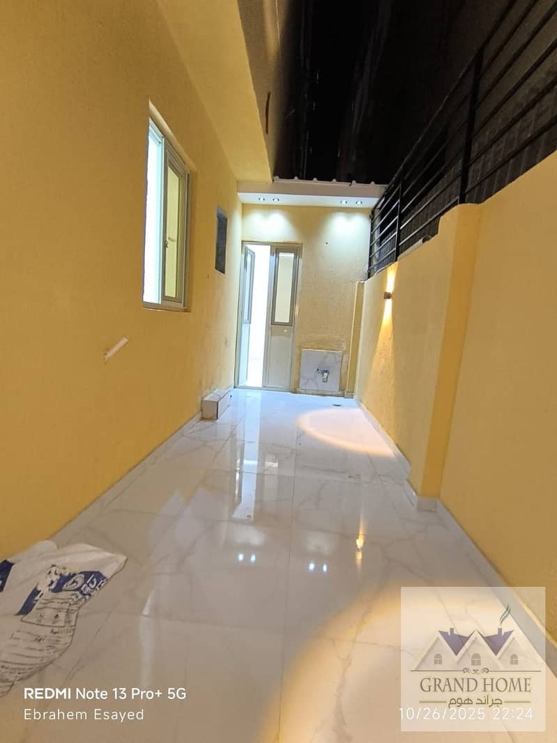 9 ae9c3055-7921-4706-b704-f14ff3b50d19. jpg