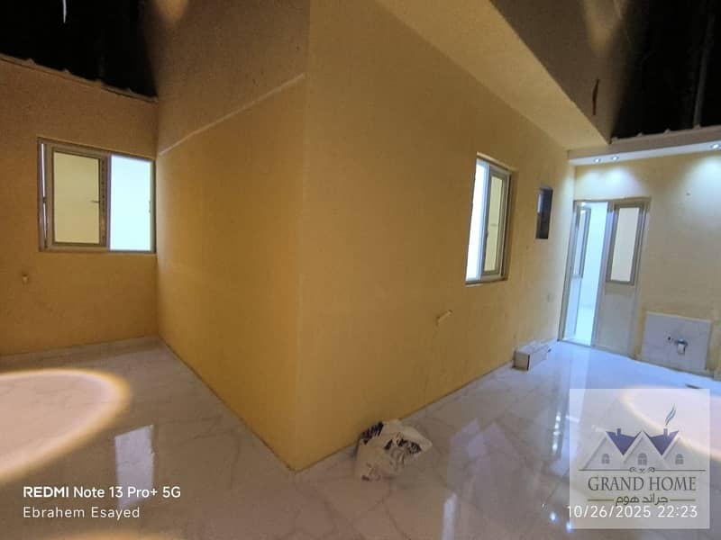 12 e780a6ee-8eee-4745-b73f-497da24a20bc. jpg