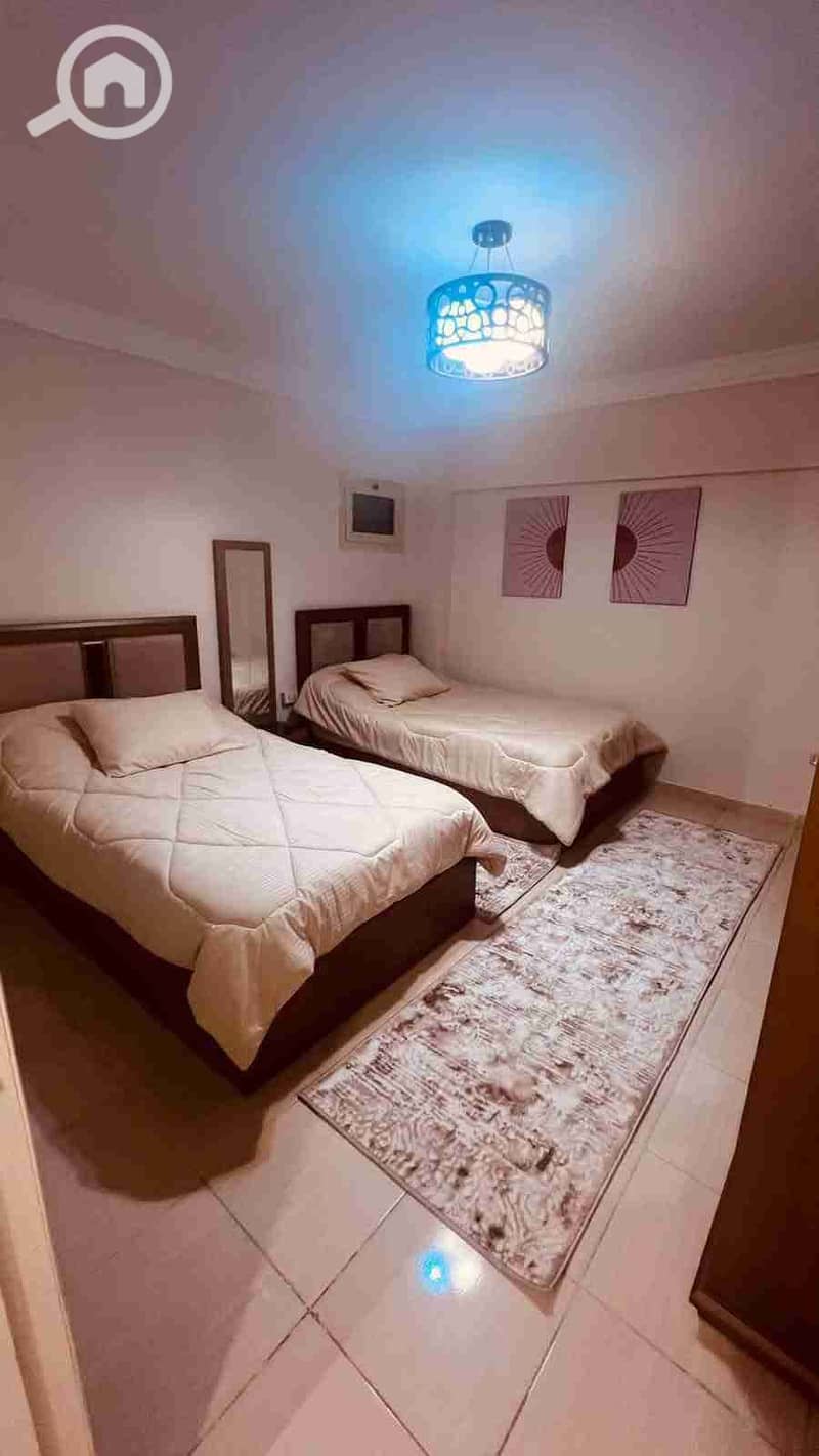 7 FB_IMG_1765108548506. jpg