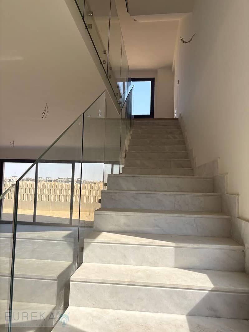 8 46bf1803-1adc-4f40-8e17-e422b6cf1b43. jpg