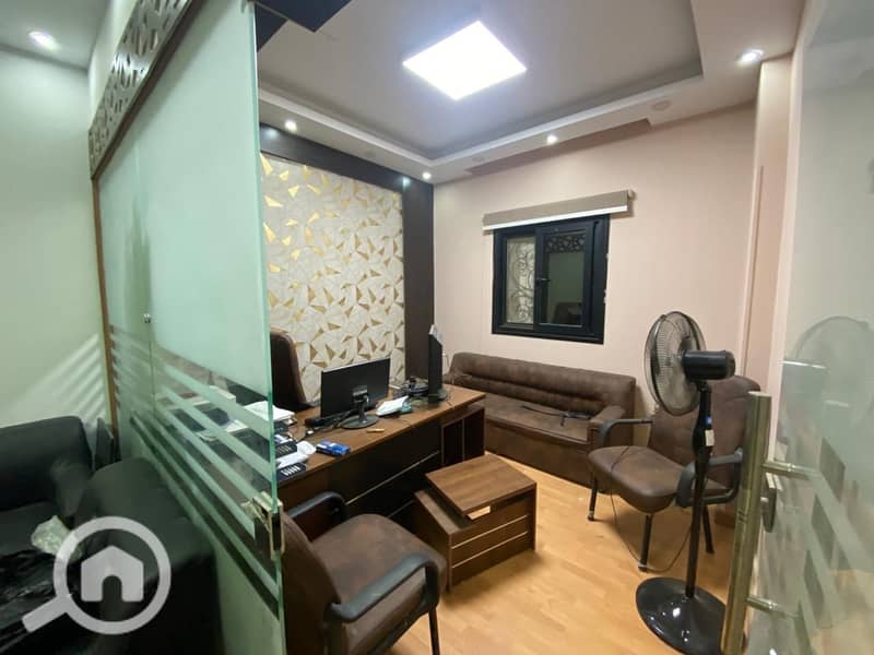 10 a4165156-2d0f-4e13-a0de-7aa607046e22. jpg