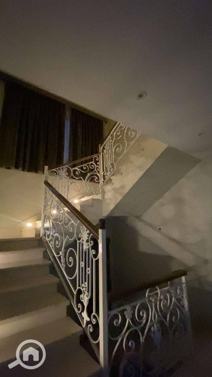 8 219d9056-6543-4884-a42b-472e1815cdd2. jpeg