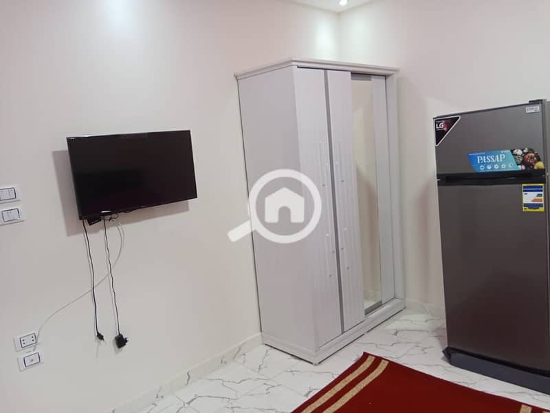 3 0ae2fd5d-95c8-463b-b7a9-d4d8df58b0e9. jpg