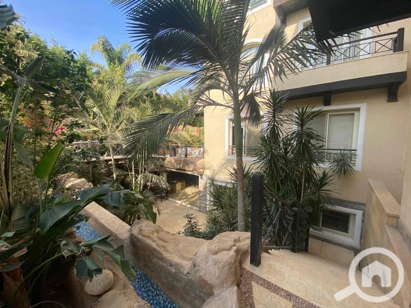 10 5a51b0fd-abbe-4f47-9f18-d15ec2cc2164. jpg