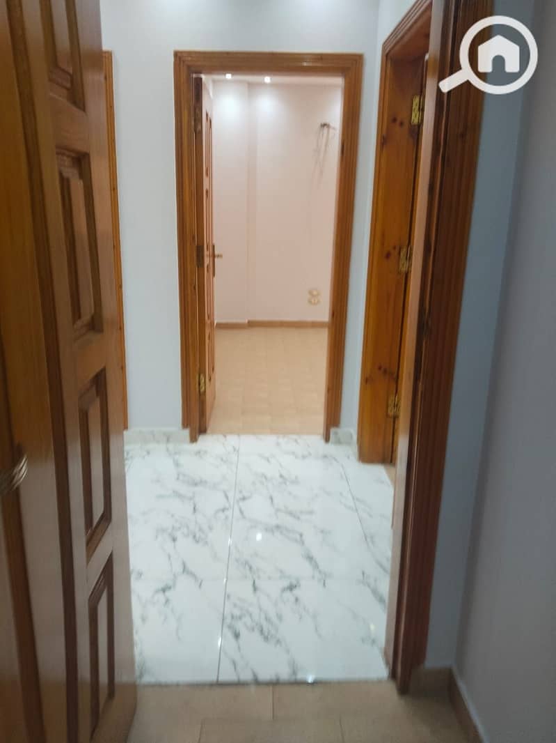 2 ea71e5da-fa53-47db-bac0-b7e987f7771d. jpg