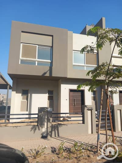 3 Bedroom Townhouse for Sale in Sheikh Zayed, Giza - 468043577_9110027955683403_3861488174057127602_n. jpg