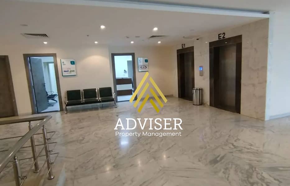 8 8125215-c4917o. jpg